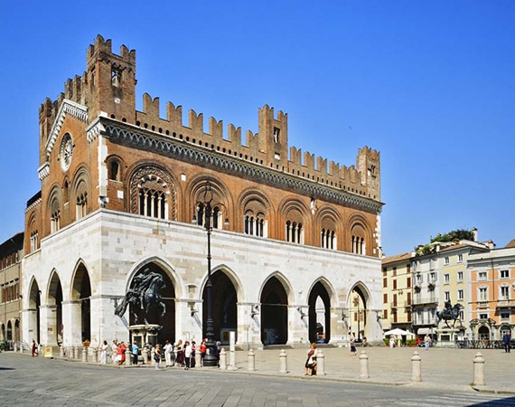 cosa fare e vedere a piacenza feat - Viaggio in Italia