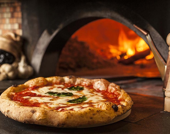 cosa mangiare e bere a napoli feat - Viaggio in Italia